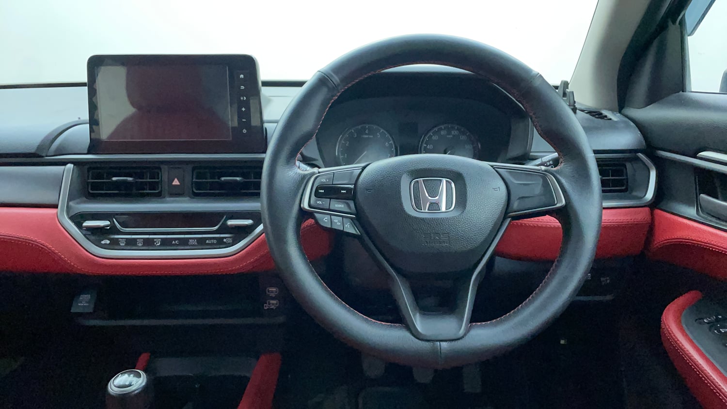 Used 2024 Honda Elevate V MT Petrol Manual interior STEERING VIEW