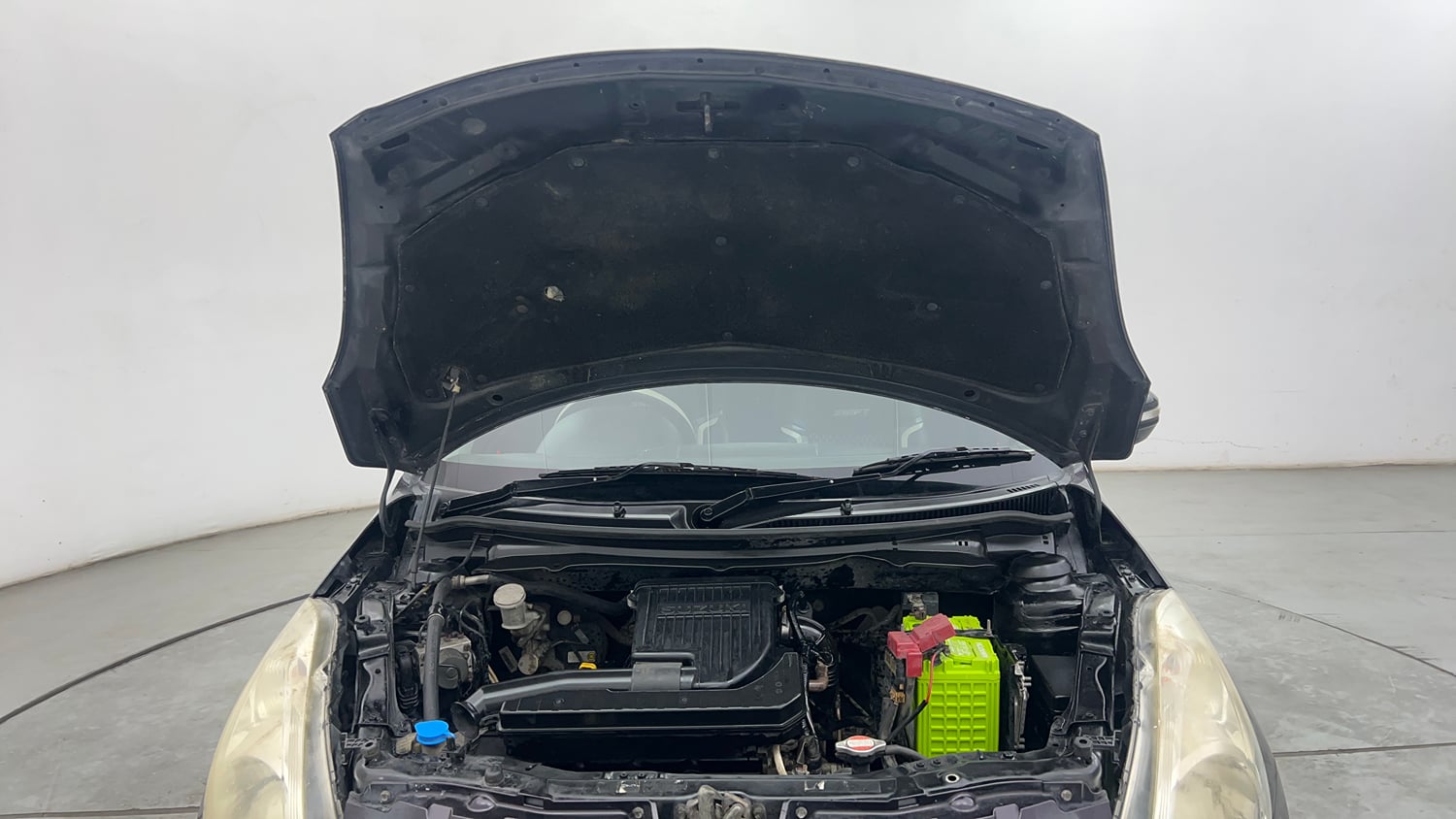 Used 2016 Maruti Suzuki Swift ZXi Petrol Manual engine ENGINE & BONNET OPEN FRONT VIEW