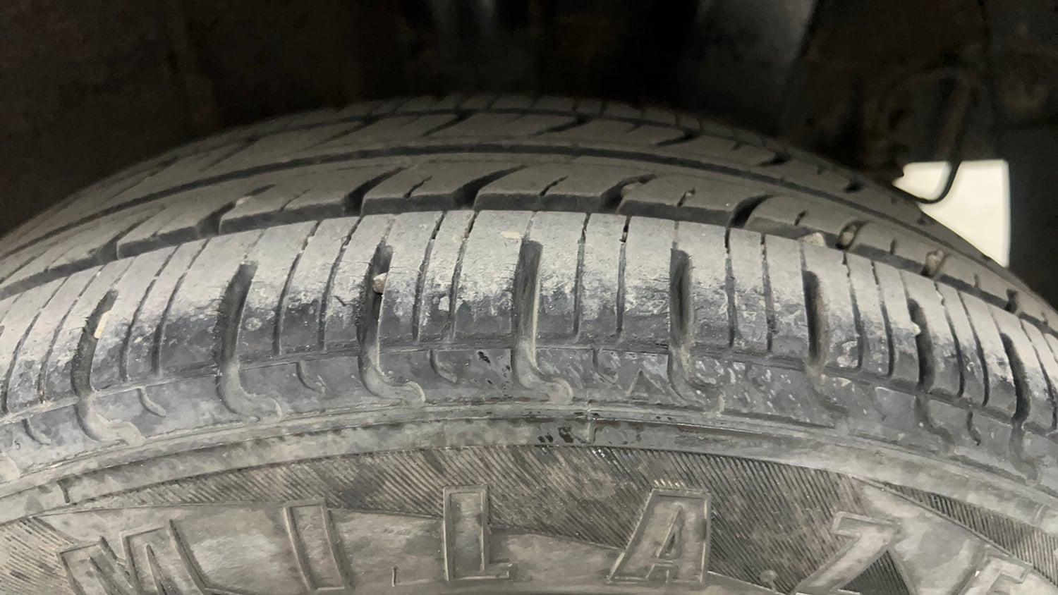 Used 2018 Hyundai Grand i10 Asta 1.2 Kappa VTVT Petrol Manual tyres LEFT REAR TYRE TREAD VIEW