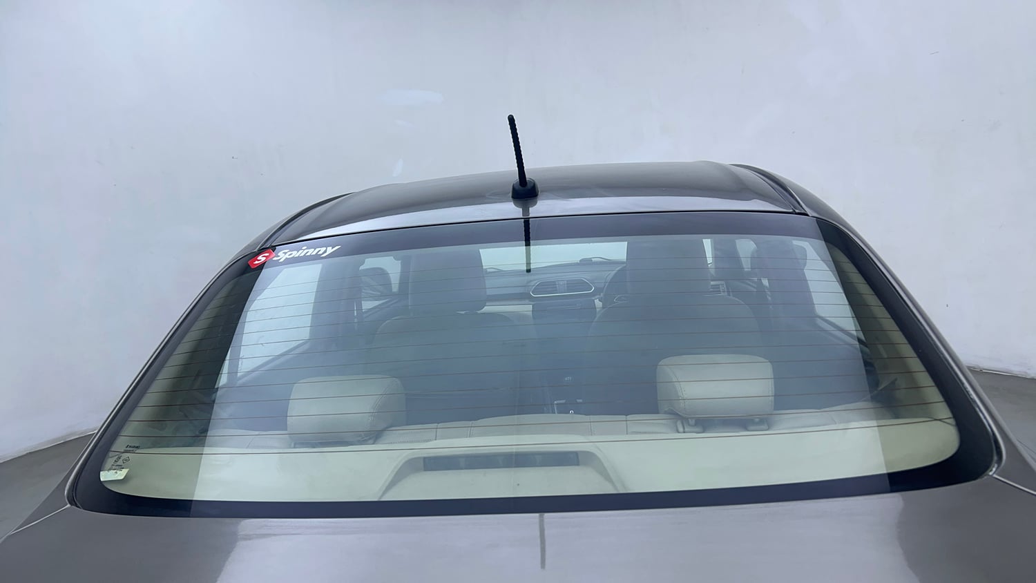 Used 2018 Maruti Suzuki Dzire ZXi Petrol Manual exterior BACK WINDSHIELD VIEW