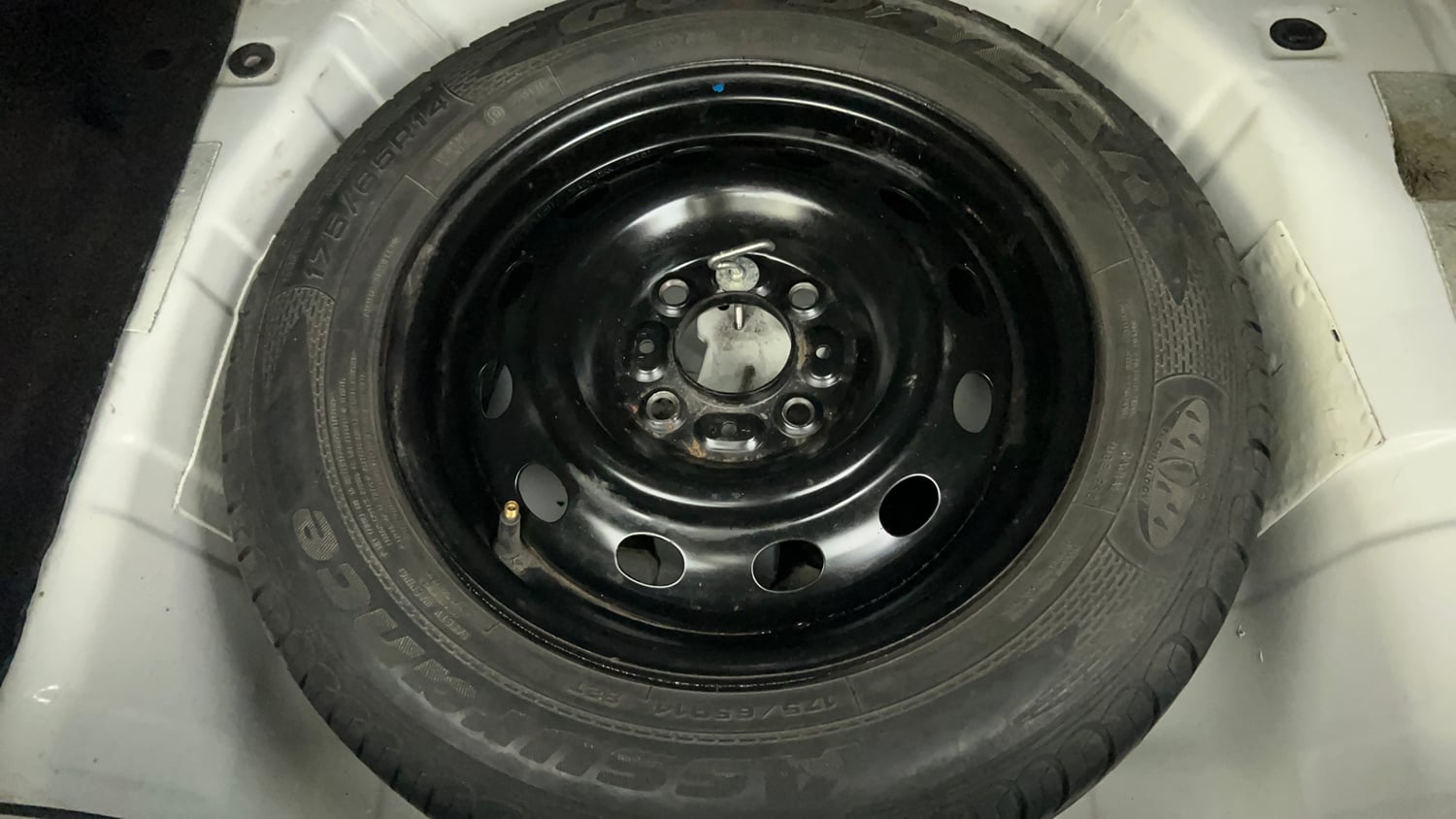 Used 2017 Tata Tiago Revotron XT Petrol Manual tyres SPARE TYRE VIEW