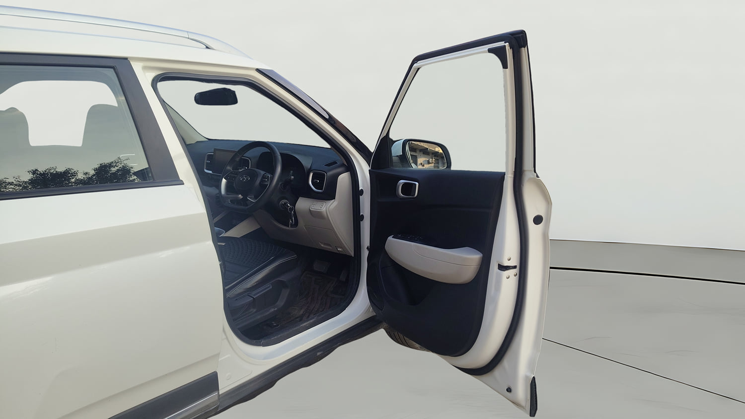 Used 2023 Hyundai Venue S (O) 1.0 Turbo DCT Petrol Automatic interior RIGHT FRONT DOOR OPEN VIEW