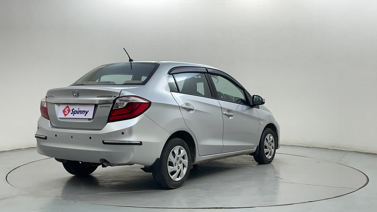 Used 2017 Honda Amaze 1.5 S i-DTEC Diesel Manual exterior RIGHT REAR CORNER VIEW