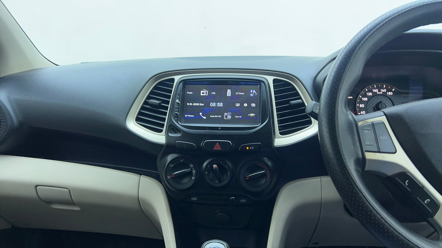 Used 2022 hyundai Santro Sportz Executive CNG Cng Manual top_features Integrated (in-dash) music system