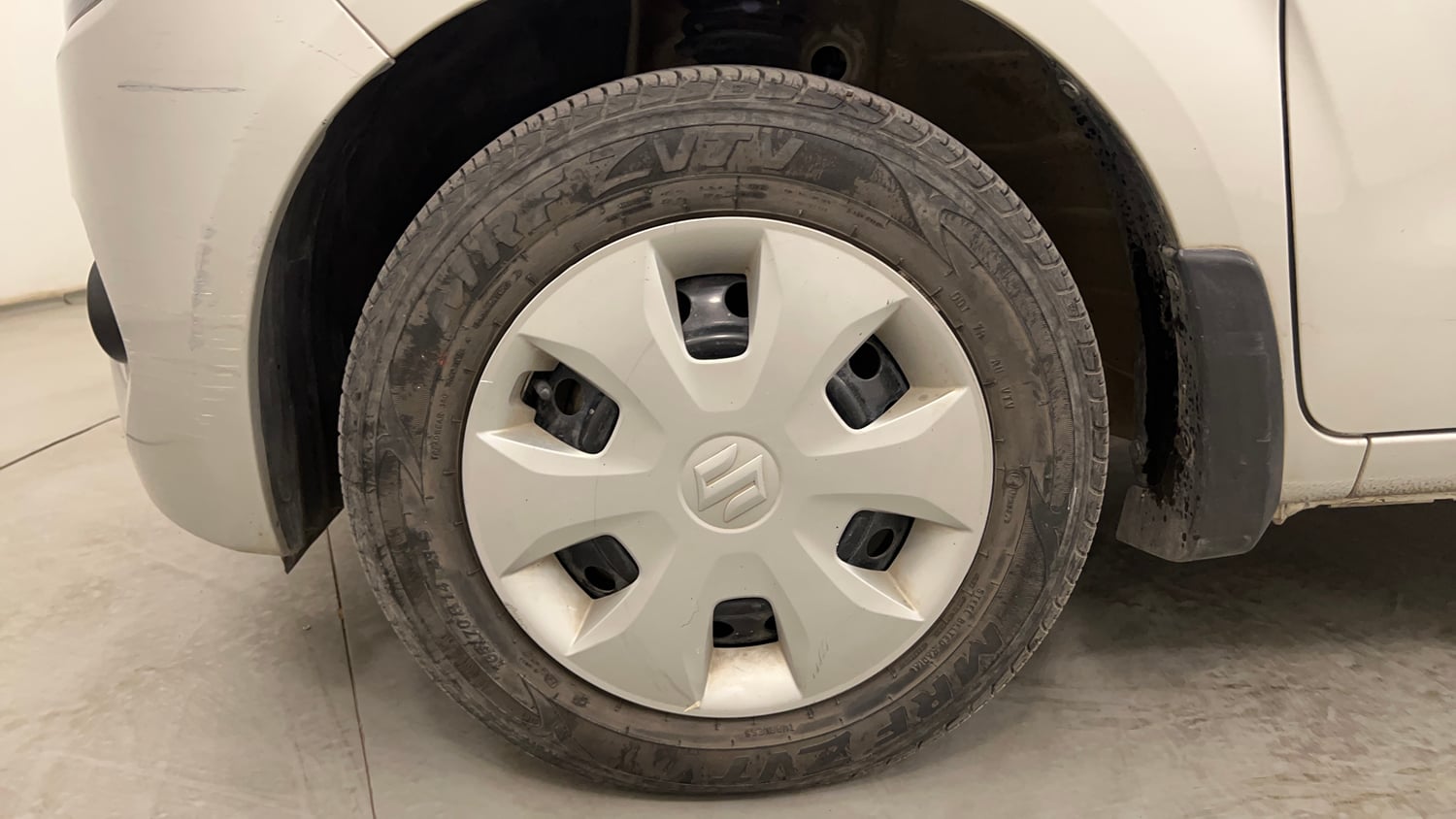 Used 2021 Maruti Suzuki Wagon R 1.0 VXi 1.0 AMT Petrol Automatic tyres LEFT FRONT TYRE RIM VIEW