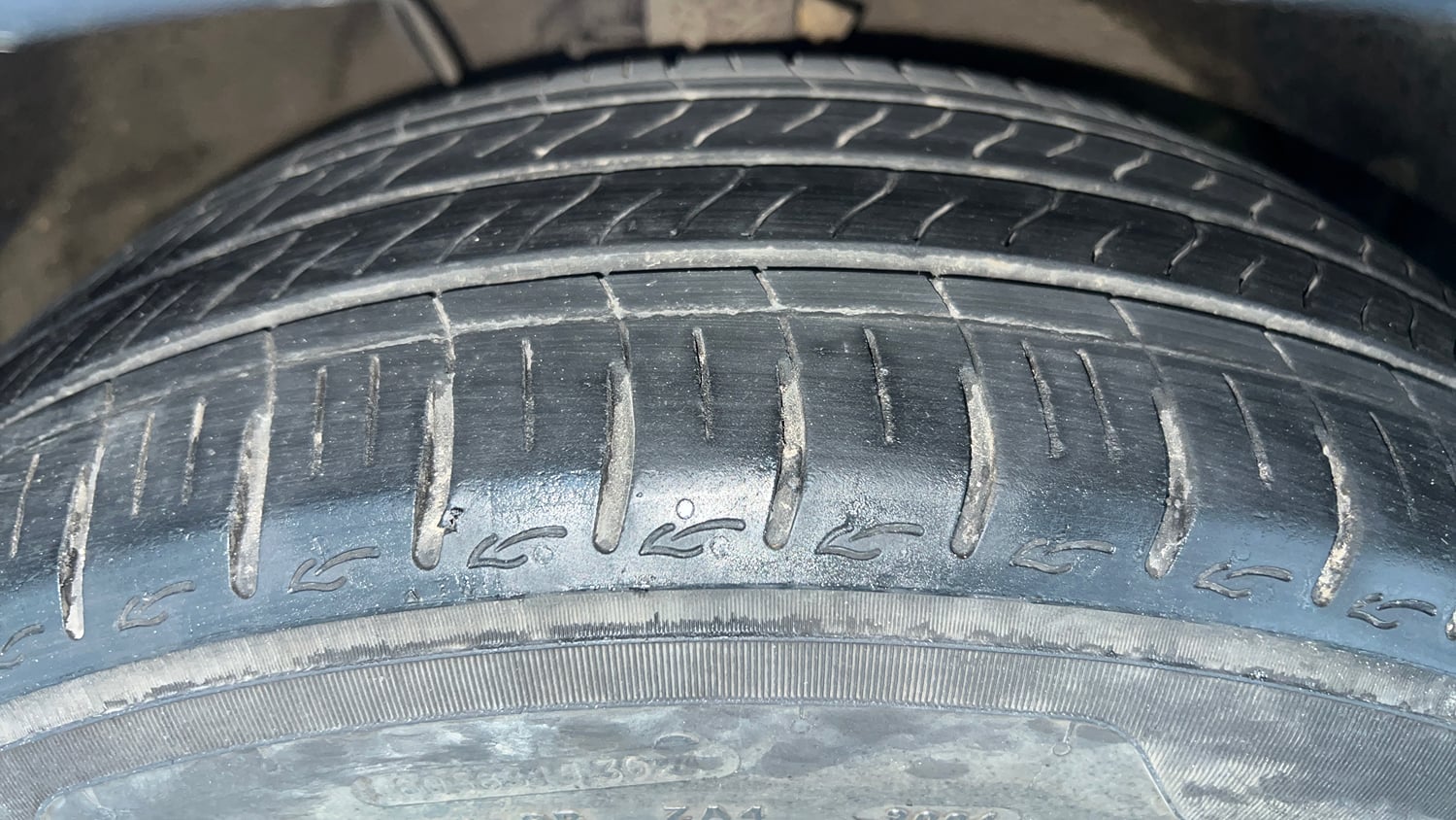 Used 2024 Hyundai Aura SX 1.2 CNG Cng Manual tyres RIGHT FRONT TYRE TREAD VIEW