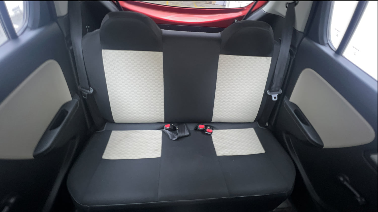 Used 2023 Maruti Suzuki Alto 800 LXi (O) Petrol Manual interior REAR SEAT CONDITION VIEW