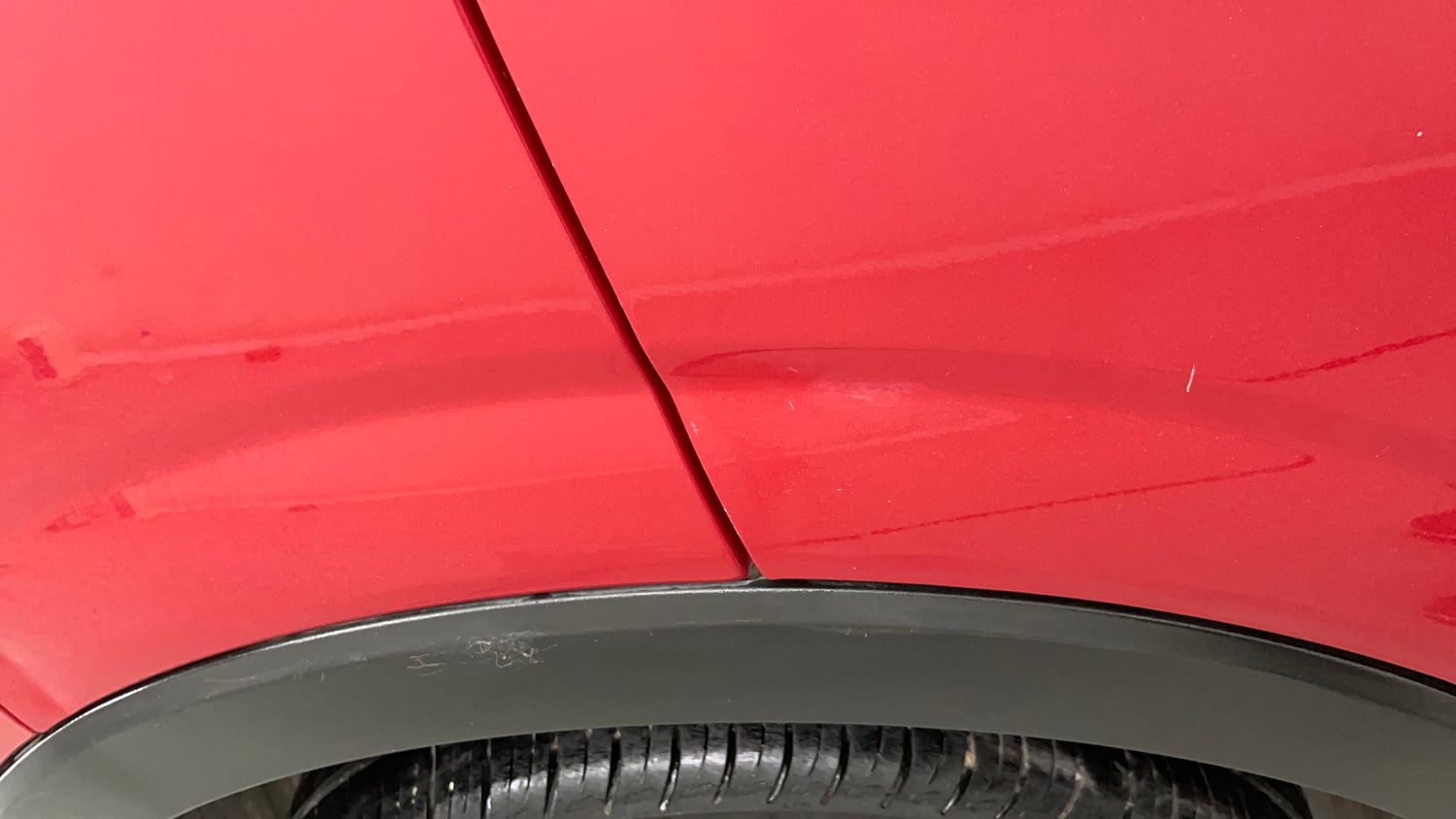 Used 2021 Mahindra XUV 300 W8 (O) 1.2 Petrol AMT Petrol Automatic dents MINOR DENT