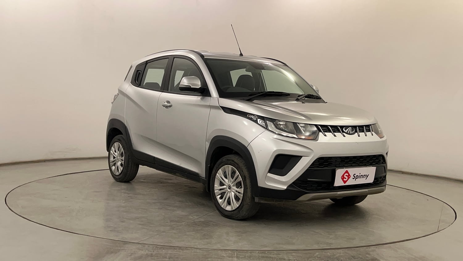 Used 2019 Mahindra KUV100 NXT K6 Plus 6 STR Petrol Manual exterior RIGHT FRONT CORNER VIEW