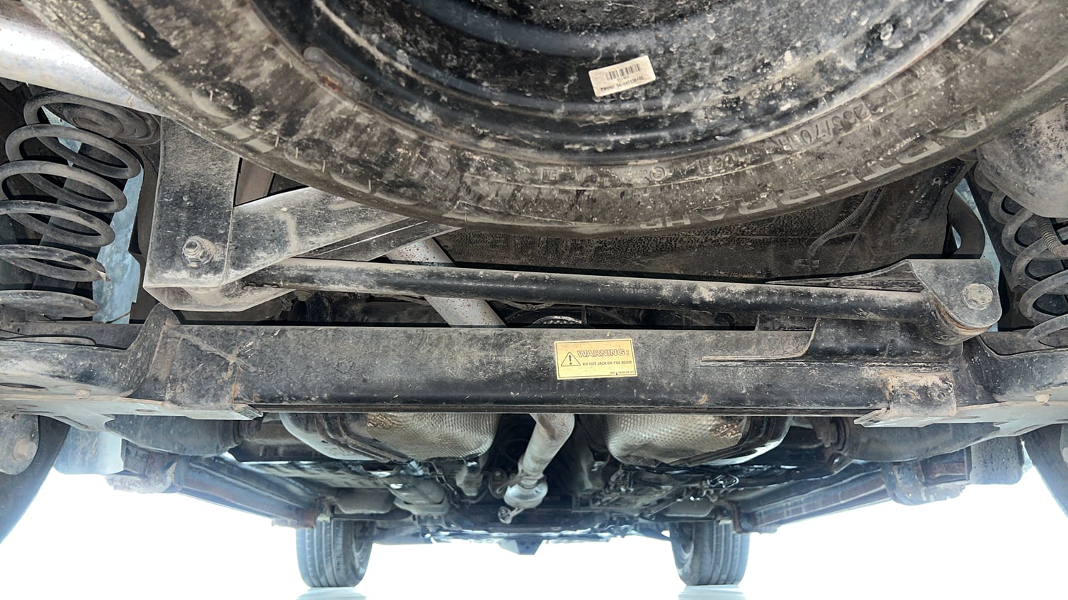 Used 2023 Tata Safari XM Diesel Manual extra REAR UNDERBODY VIEW (TAKEN FROM REAR)
