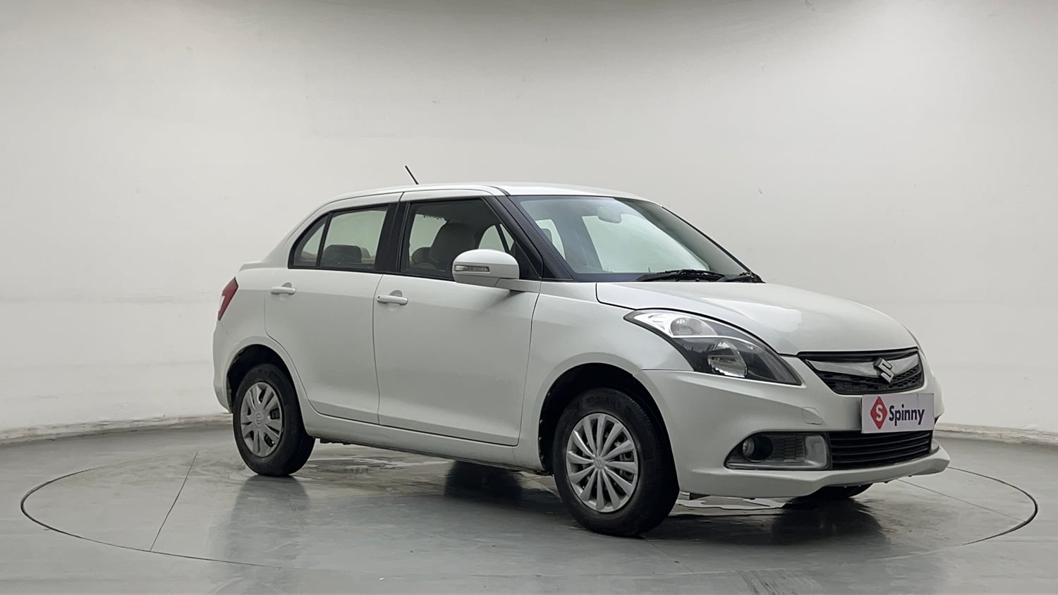 Used 2015 Maruti Suzuki Swift Dzire VXI Petrol Manual exterior RIGHT FRONT CORNER VIEW