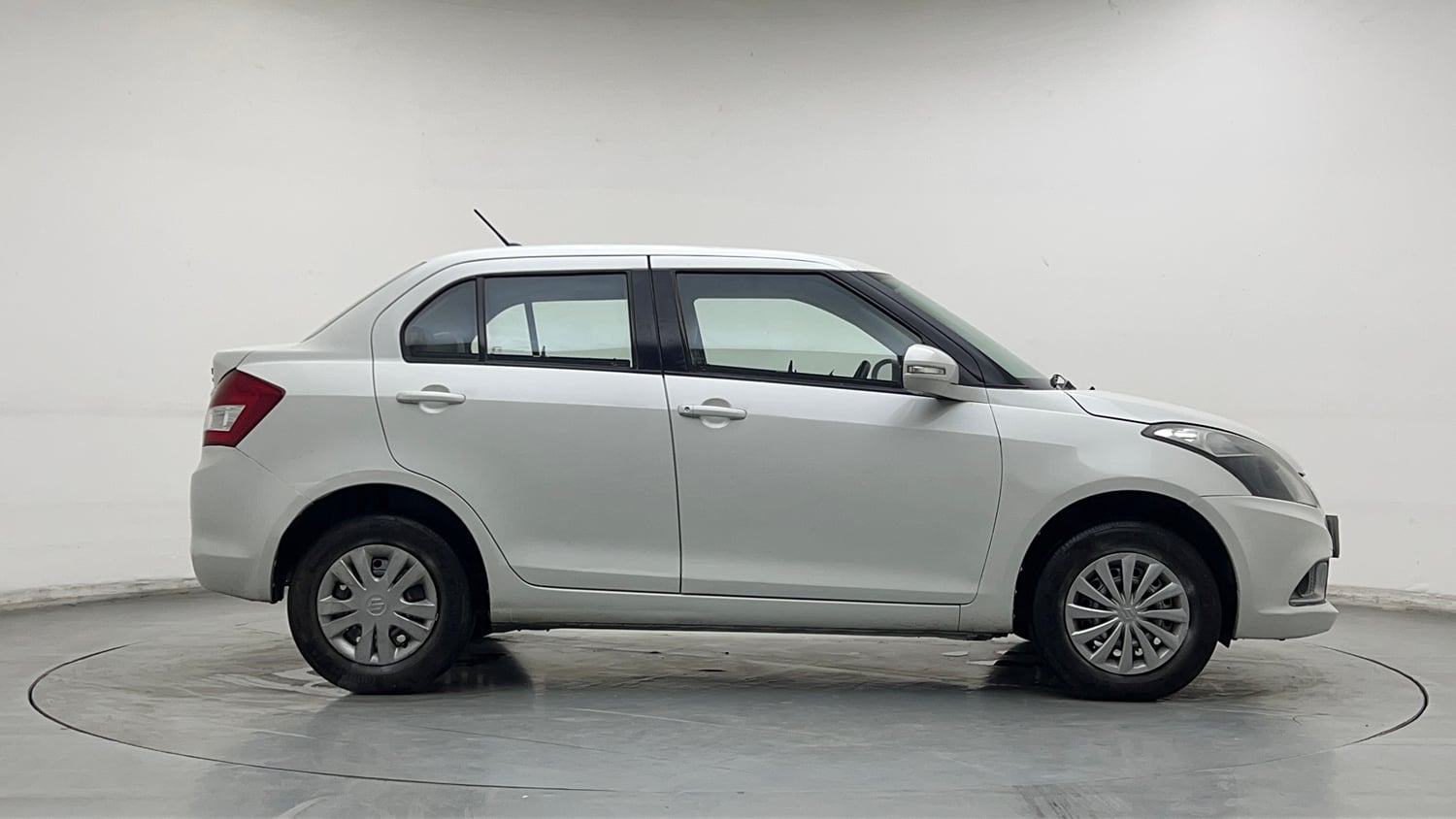Used 2015 Maruti Suzuki Swift Dzire VXI Petrol Manual exterior RIGHT SIDE VIEW