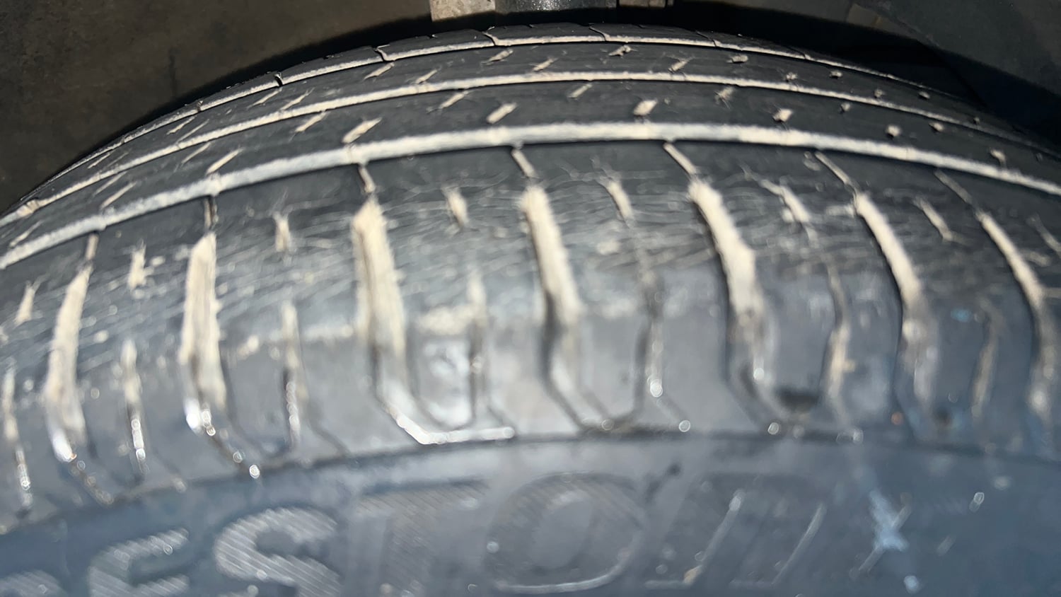 Used 2018 Maruti Suzuki Dzire ZXi Petrol Manual tyres RIGHT FRONT TYRE TREAD VIEW