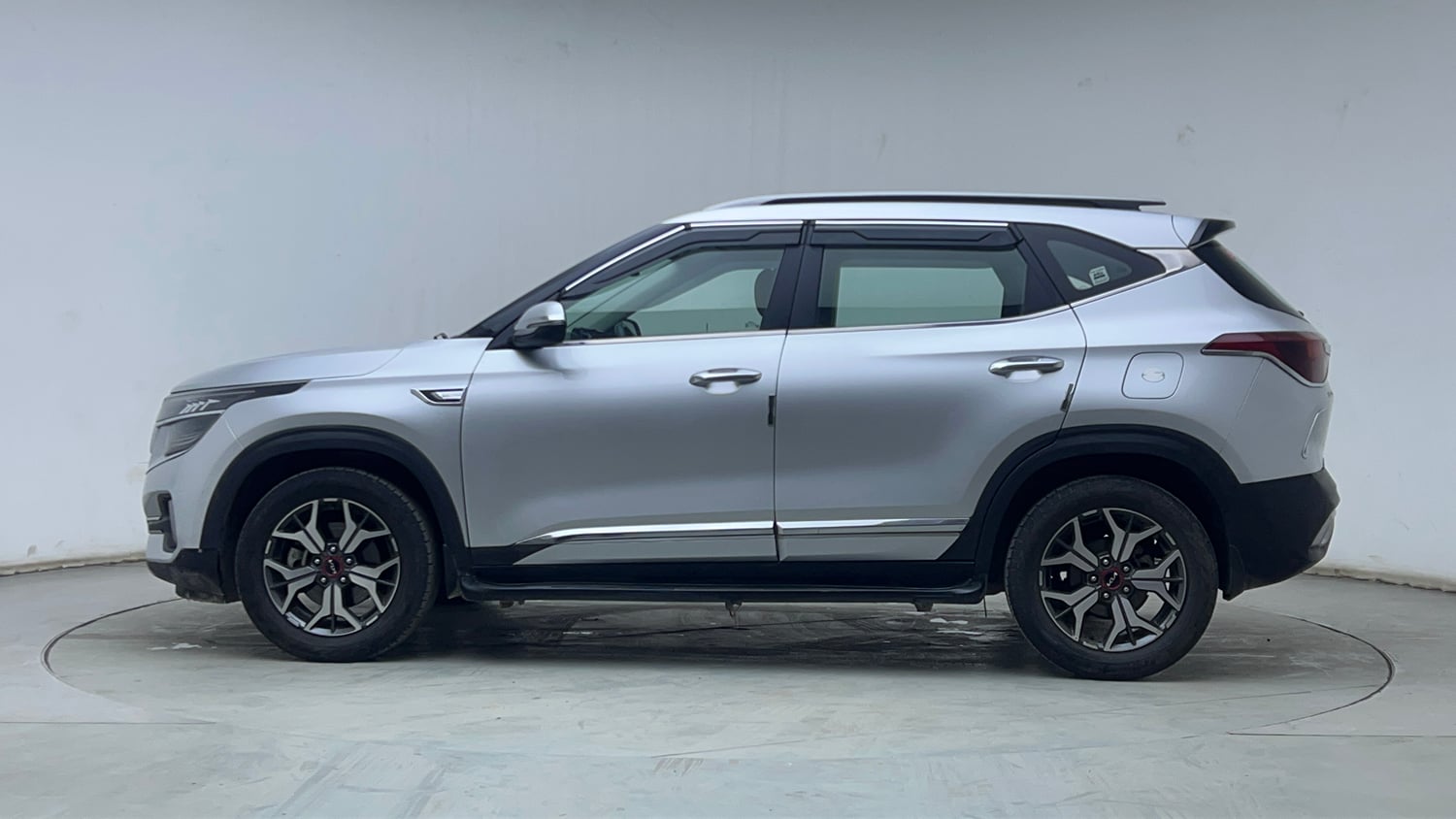 Used 2022 Kia Seltos HTX Plus 1.5 Diesel Diesel Manual exterior LEFT SIDE VIEW
