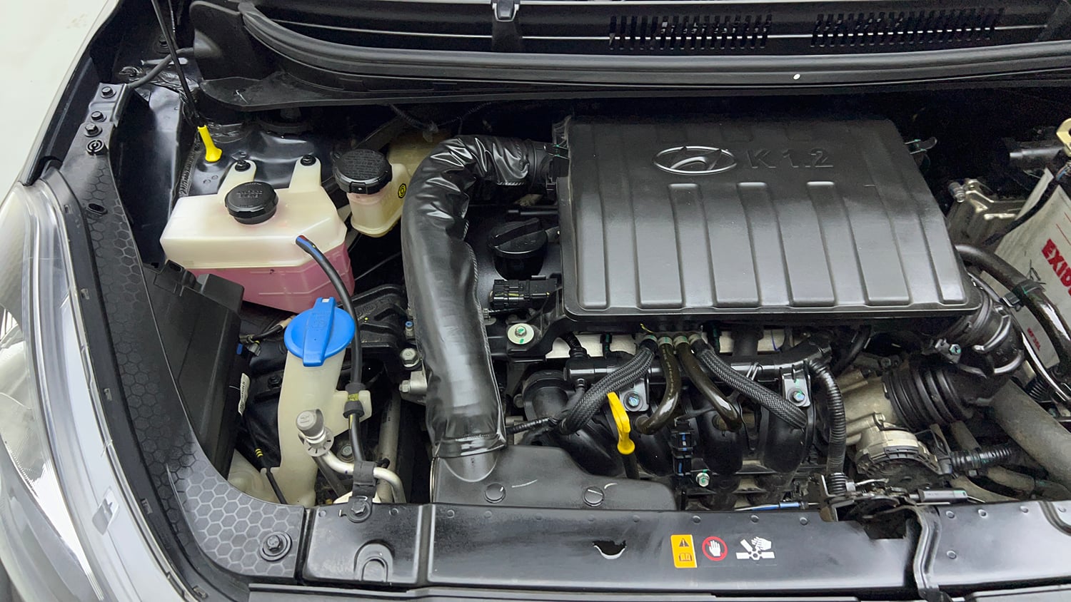 Used 2024 Hyundai Aura SX 1.2 CNG Cng Manual engine ENGINE RIGHT SIDE VIEW