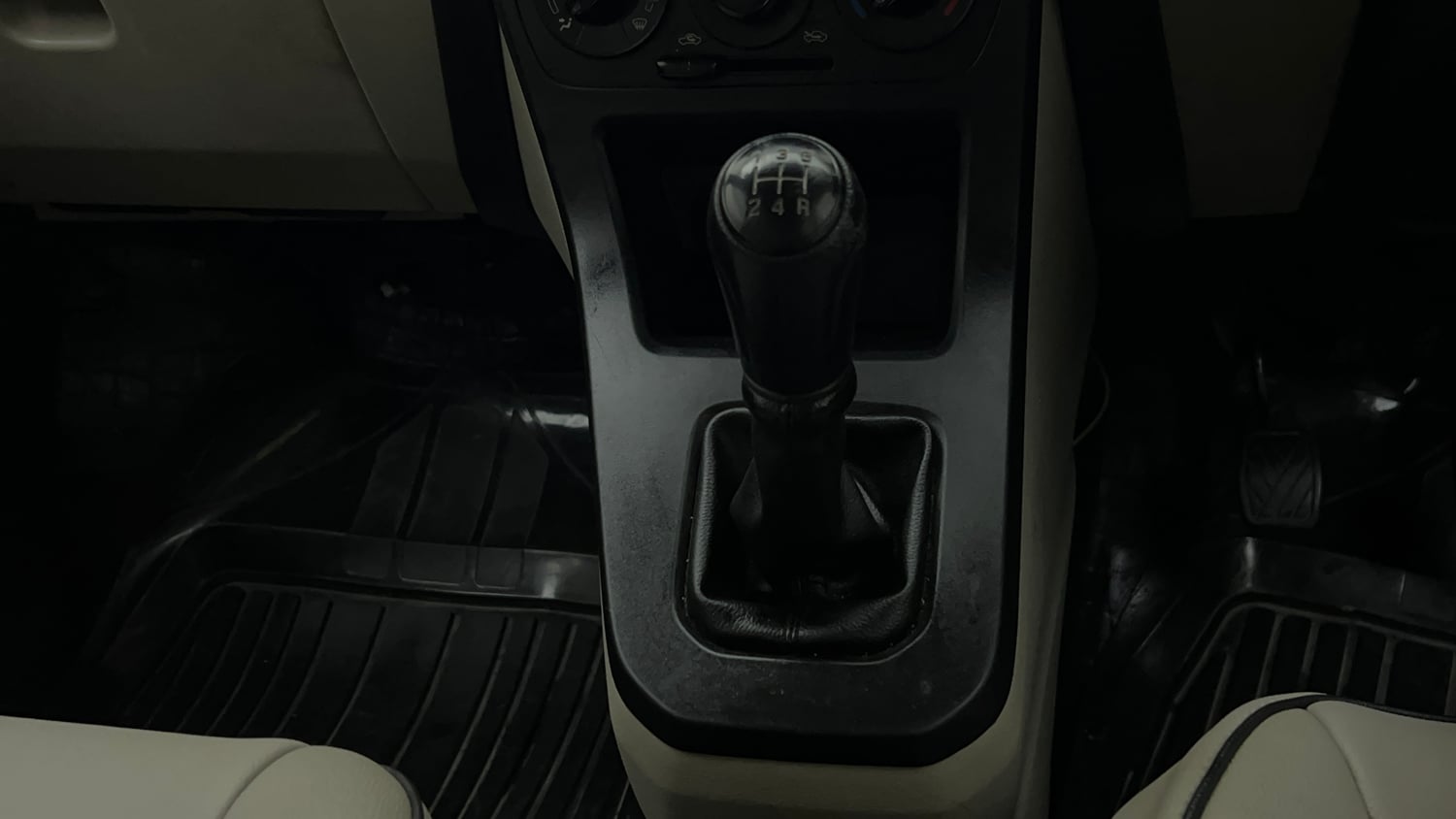 Used 2020 Maruti Suzuki Wagon R VXi 1.2 Petrol Manual interior GEAR  KNOB VIEW