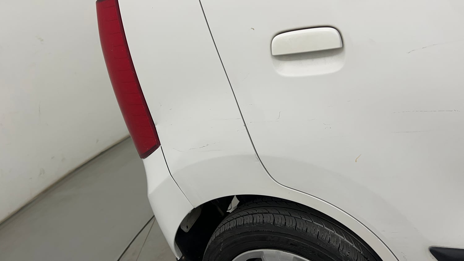 Used 2019 Maruti Suzuki Wagon R 1.0 VXI AMT Petrol Automatic dents MINOR SCRATCH
