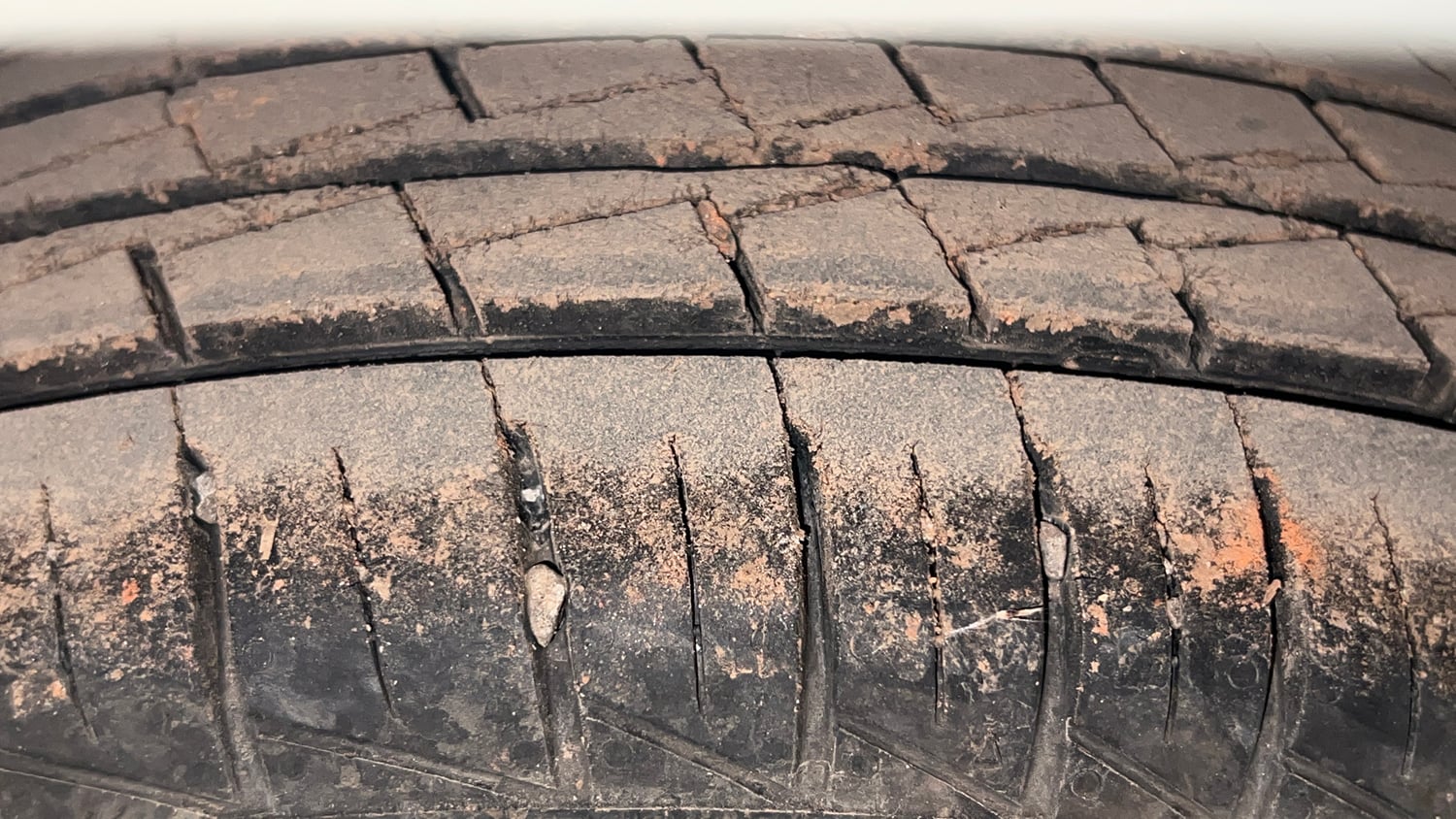 Used 2020 Maruti Suzuki Alto 800 LXi Petrol Manual tyres LEFT REAR TYRE TREAD VIEW
