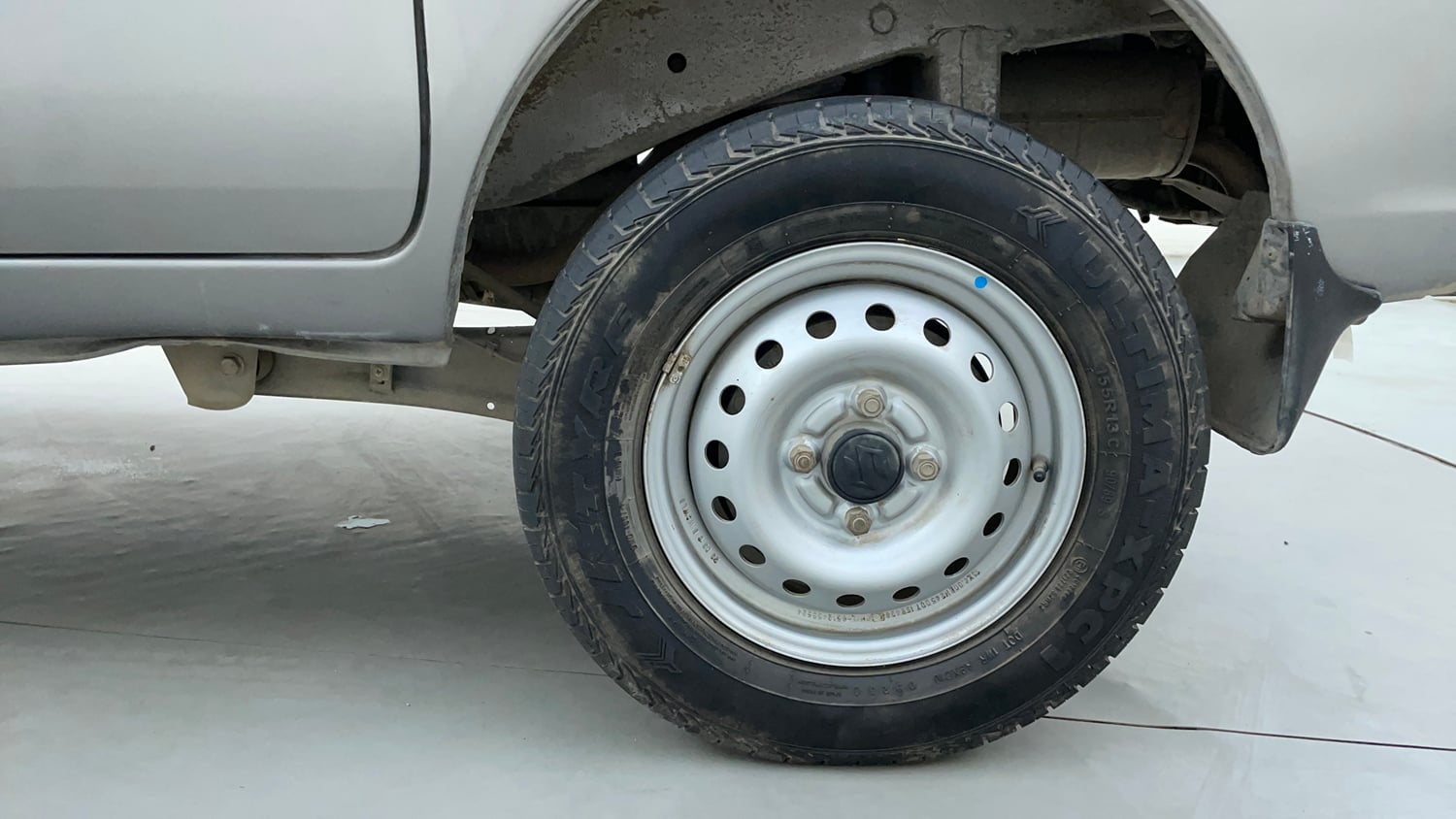 Used 2023 Maruti Suzuki Eeco 5 STR AC Petrol Manual tyres LEFT REAR TYRE RIM VIEW