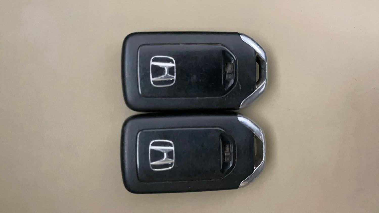 Used 2016 Honda City VX Petrol Manual extra CAR KEY VIEW