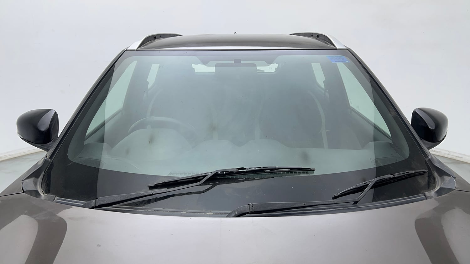 Used 2022 Nissan Magnite XV Petrol Manual exterior FRONT WINDSHIELD VIEW