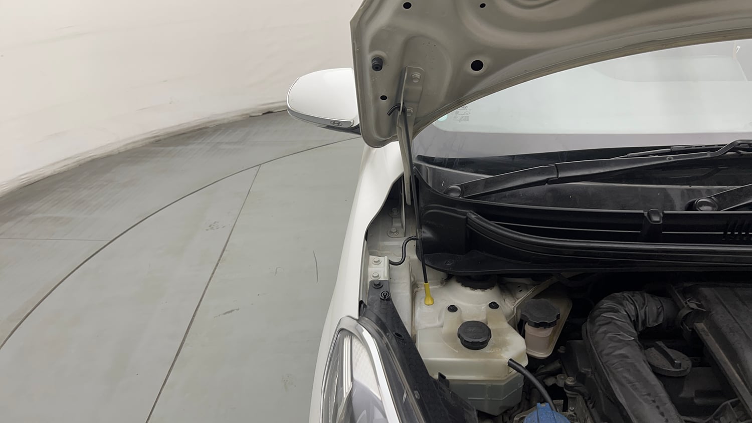Used 2019 Hyundai Grand i10 Nios Sportz AMT 1.2 Kappa VTVT Petrol Automatic engine ENGINE RIGHT SIDE HINGE & APRON VIEW