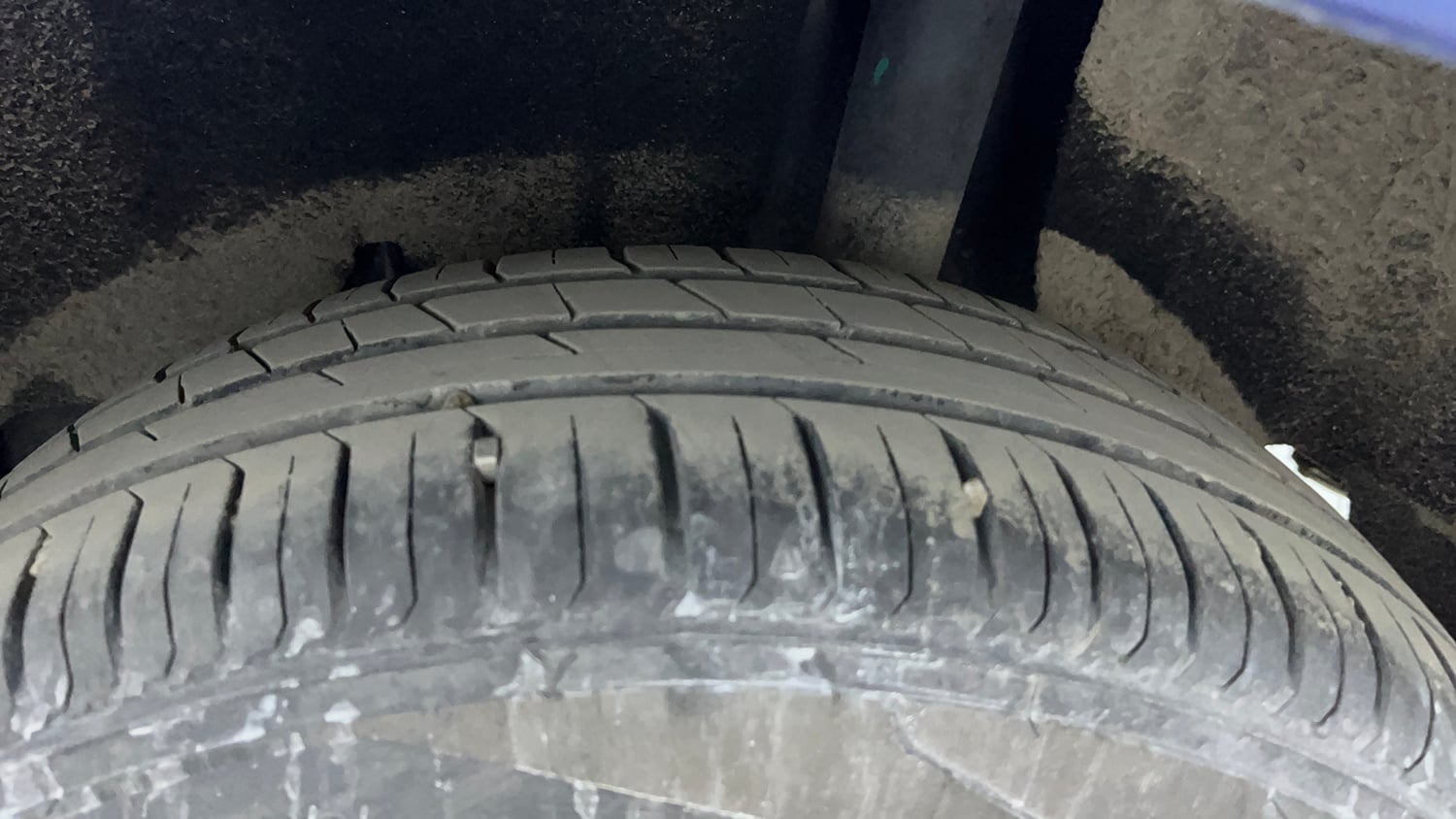 Used 2017 Maruti Suzuki Baleno Delta 1.2 Petrol Manual tyres LEFT REAR TYRE TREAD VIEW
