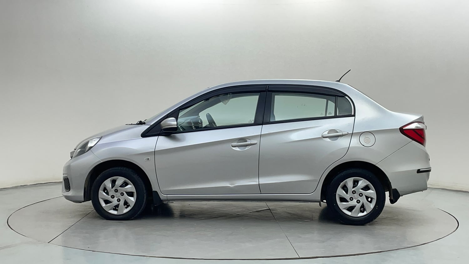 Used 2017 Honda Amaze 1.5 S i-DTEC Diesel Manual exterior LEFT SIDE VIEW