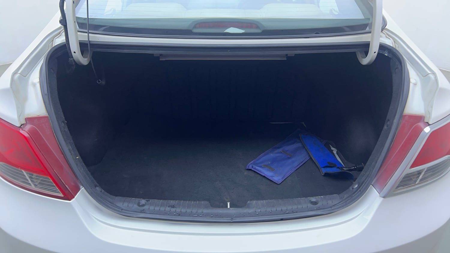 Used 2016 Hyundai Verna 1.6 VTVT SX AT Petrol Automatic interior DICKY INSIDE VIEW