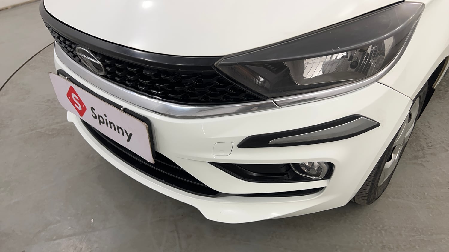 Used 2024 Tata Tigor XZ Petrol Manual dents MINOR SCRATCH