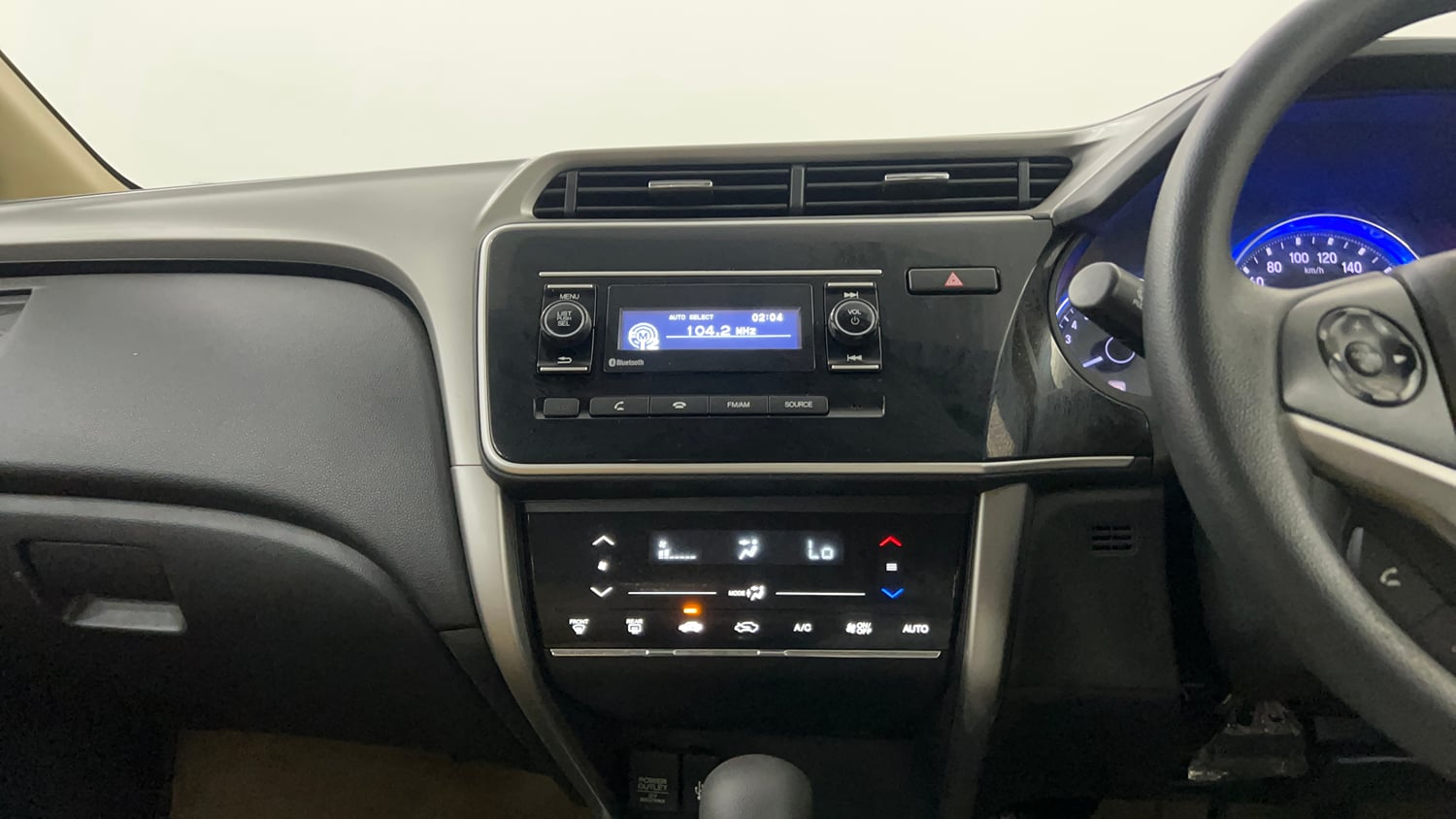 Used 2016 Honda City SV CVT Petrol Automatic interior MUSIC SYSTEM & AC CONTROL VIEW