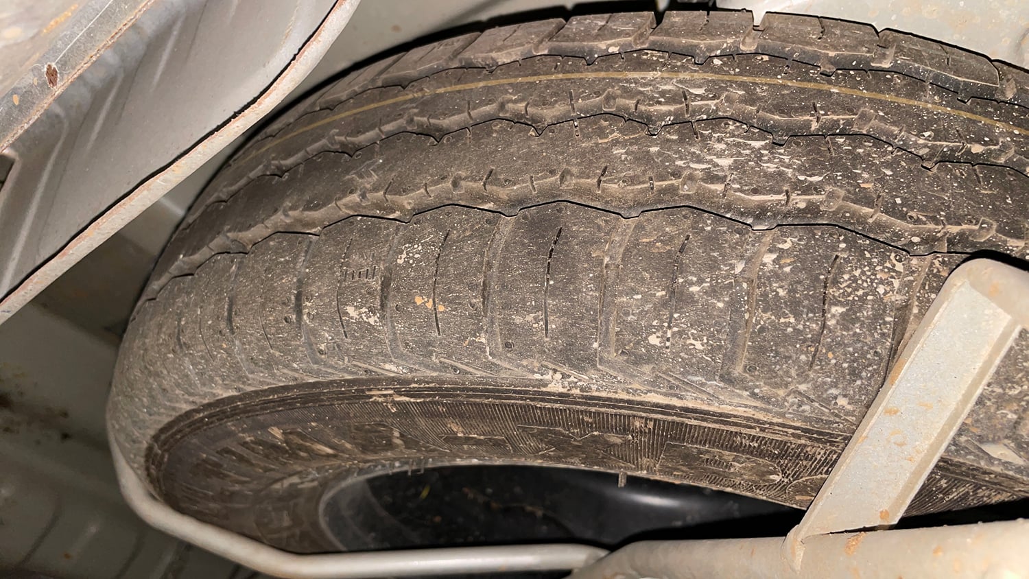 Used 2025 Maruti Suzuki Eeco 5 STR AC Petrol Manual tyres SPARE TYRE VIEW