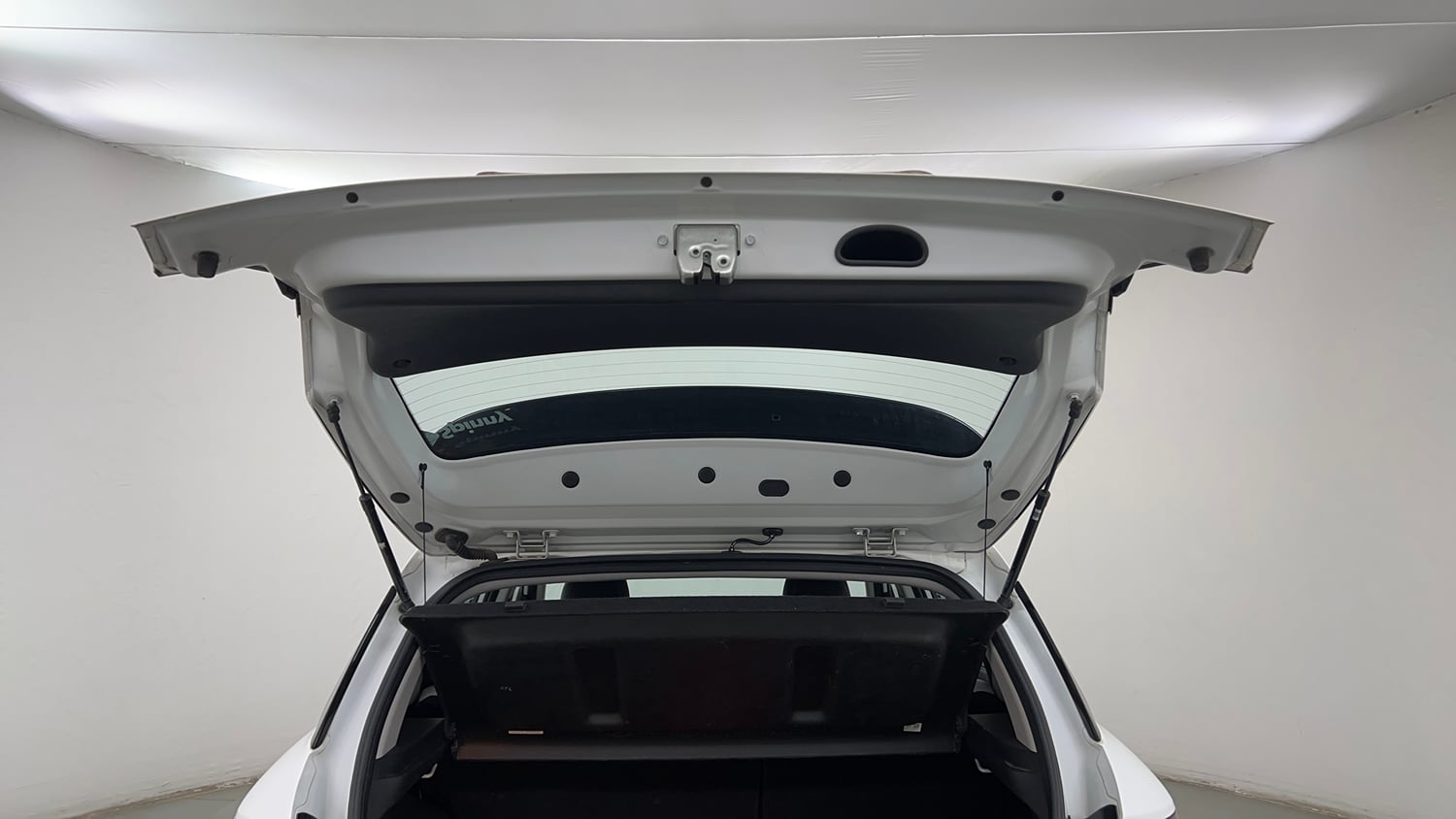 Used 2023 Hyundai Creta SX 1.5 Petrol Executive Petrol Manual interior DICKY DOOR OPEN VIEW