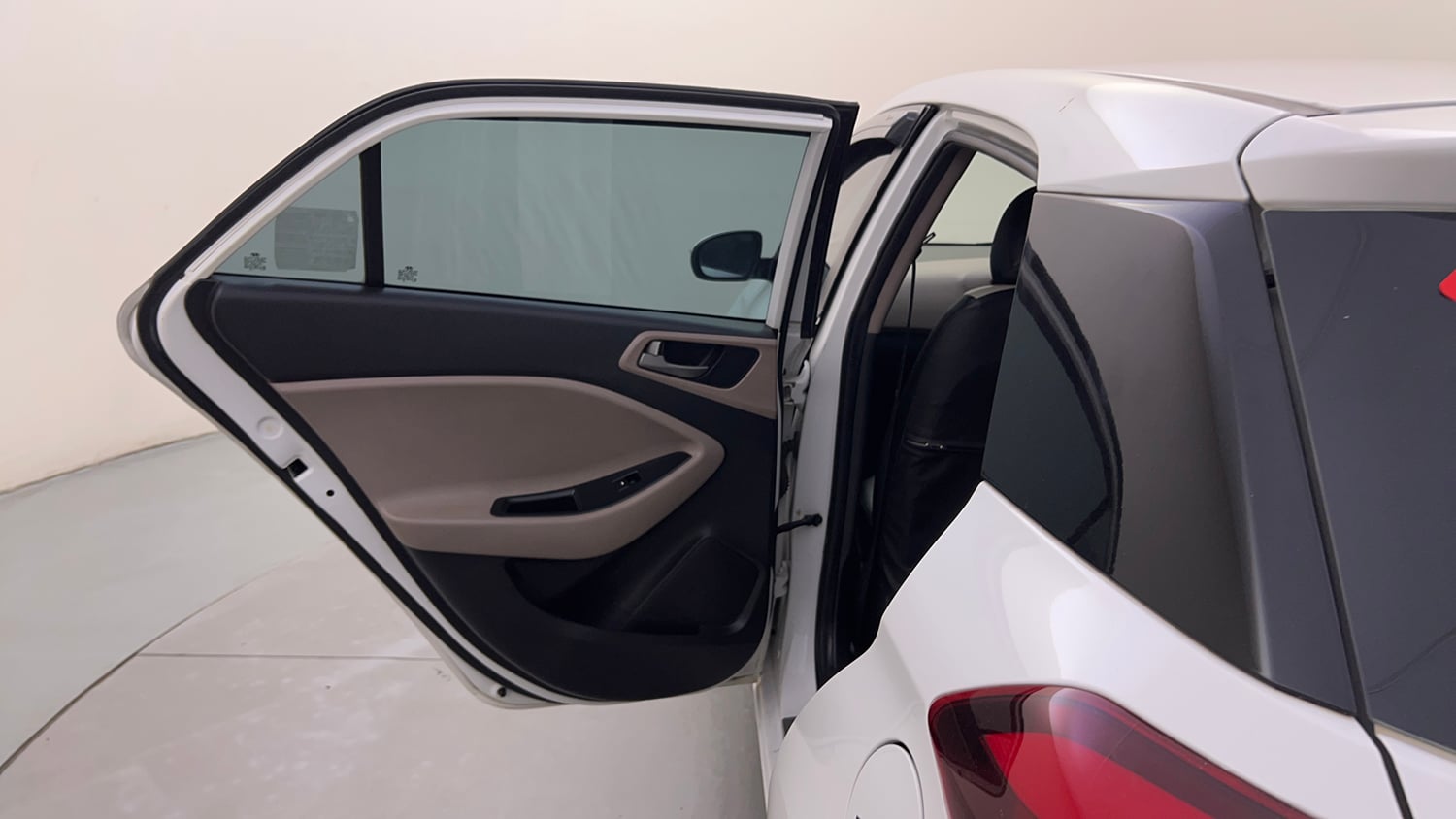 Used 2016 Hyundai Elite i20 Sportz 1.2 Petrol Manual interior LEFT REAR DOOR OPEN VIEW