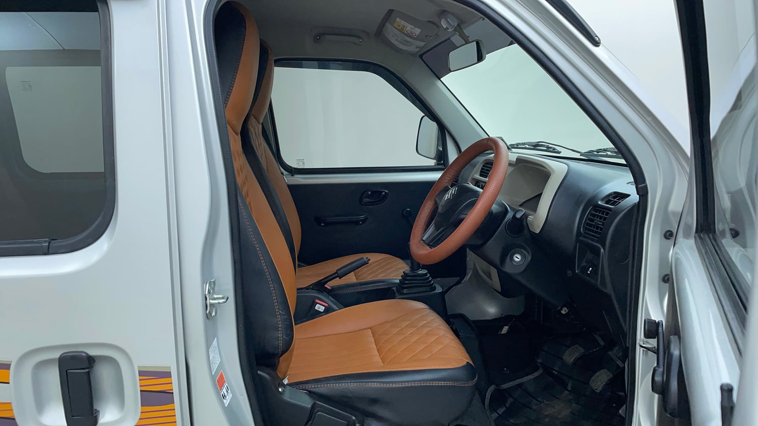 Used 2025 Maruti Suzuki Eeco 5 STR AC Petrol Manual interior RIGHT SIDE FRONT DOOR CABIN VIEW