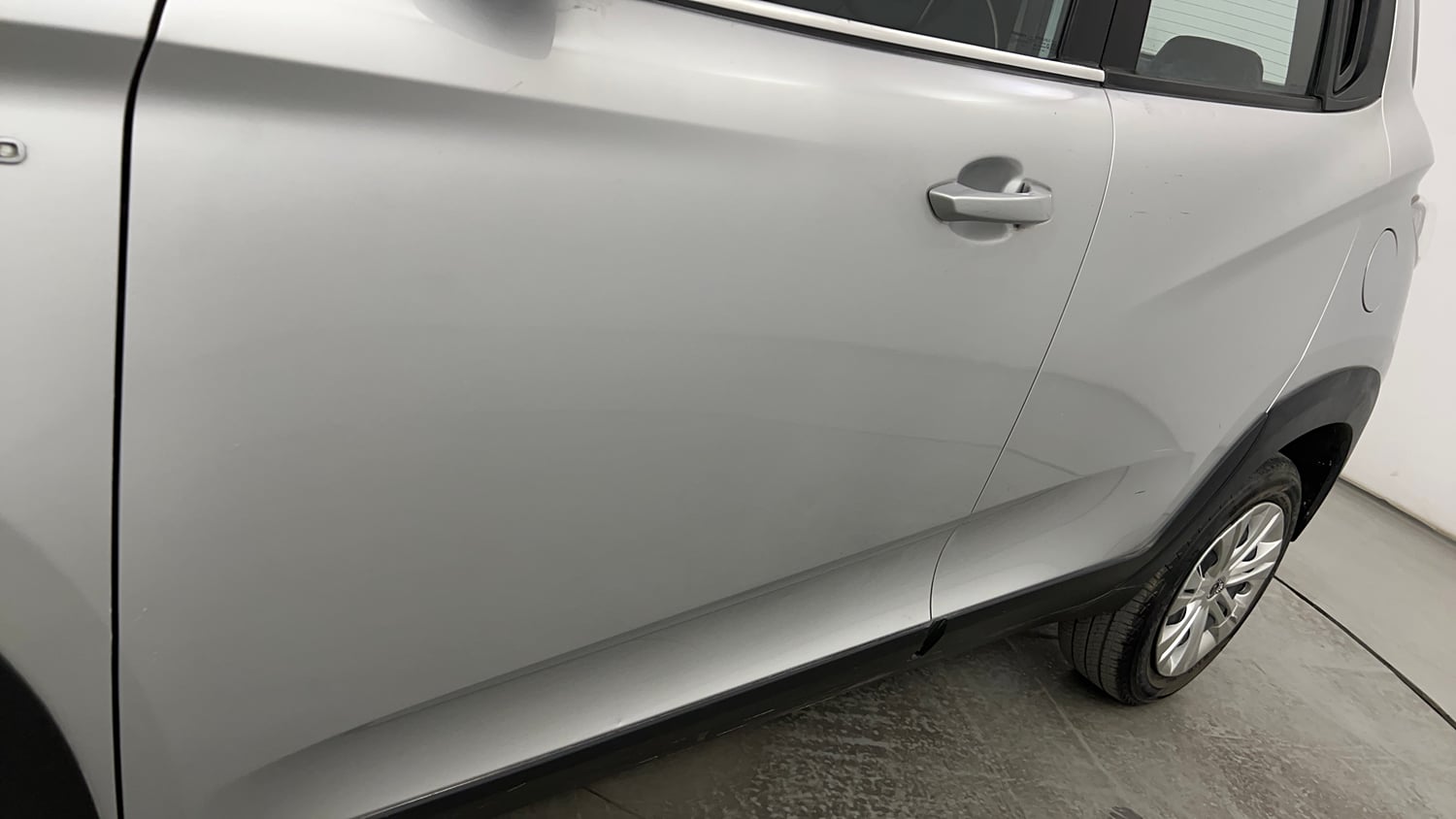 Used 2019 Mahindra KUV100 NXT K6 Plus 6 STR Petrol Manual dents MINOR SCRATCH