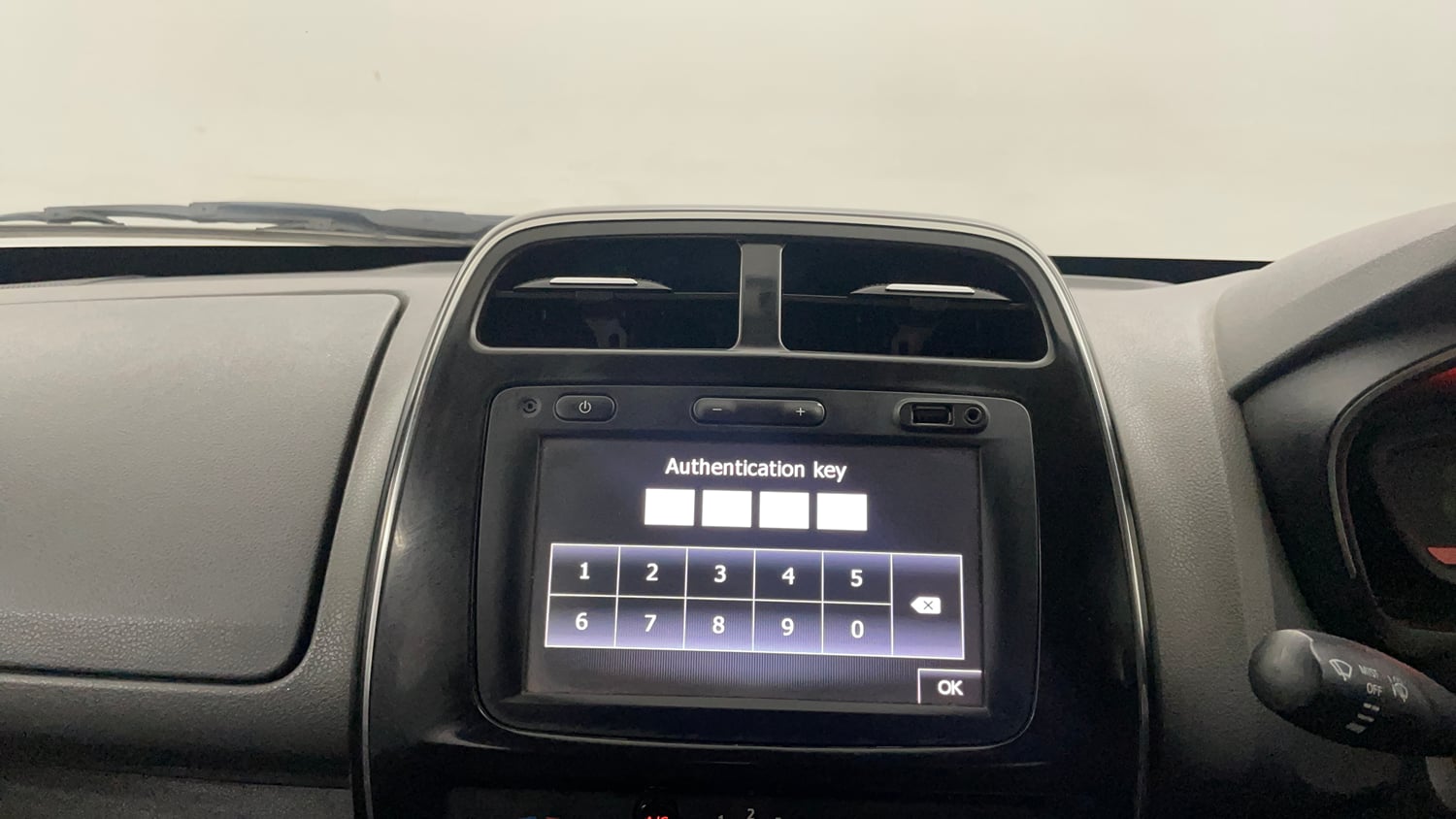 Used 2017 Renault Kwid RXT Petrol Manual top_features Integrated (in-dash) music system