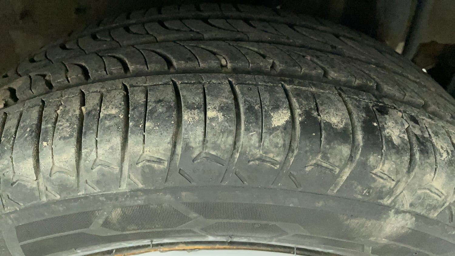 Used 2017 Tata Tiago Revotron XTA Petrol Automatic tyres LEFT REAR TYRE TREAD VIEW