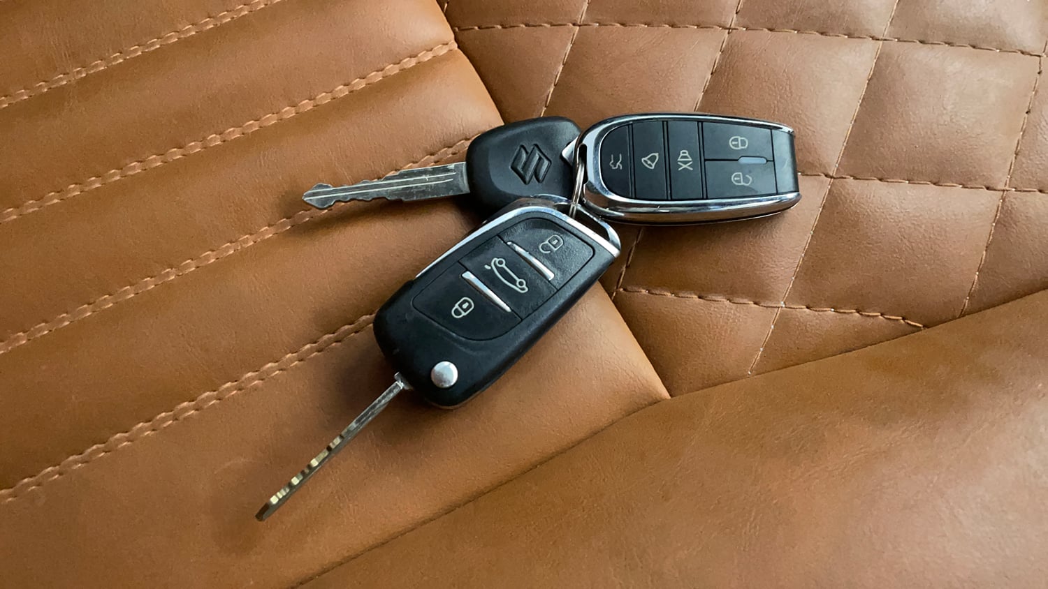 Used 2025 Maruti Suzuki Eeco 5 STR AC Petrol Manual extra CAR KEY VIEW