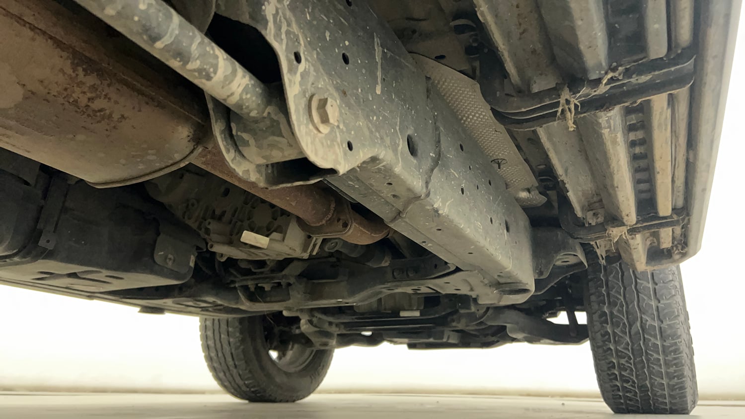 Used 2022 mahindra Thar LX Hard Top Petrol AT 4WD Petrol Automatic extra REAR RIGHT UNDERBODY VIEW