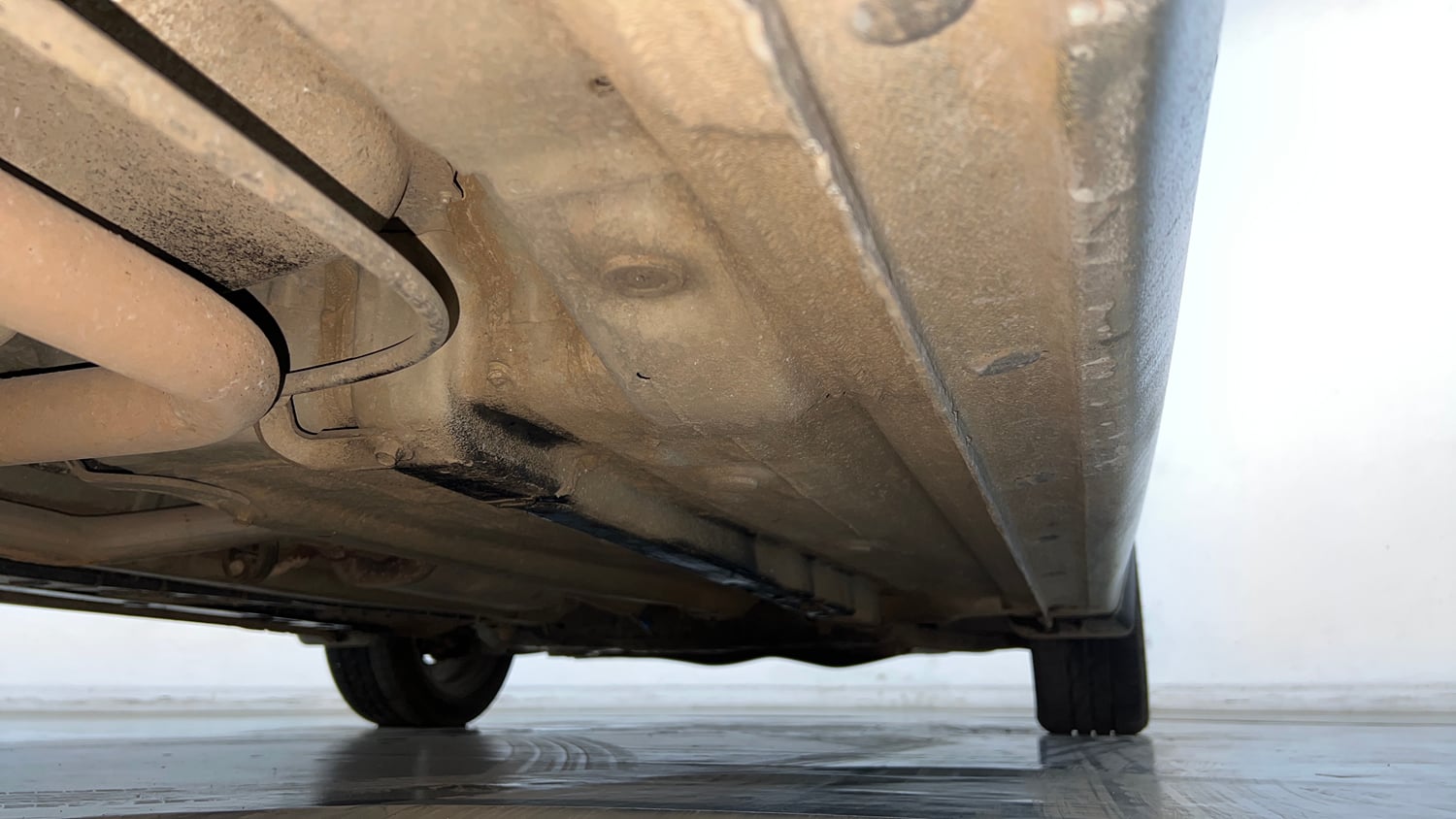 Used 2018 Hyundai Verna SX 1.6 VTVT Petrol Manual extra REAR RIGHT UNDERBODY VIEW