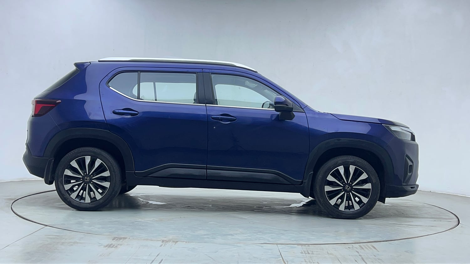 Used 2023 Honda Elevate VX MT Petrol Manual exterior RIGHT SIDE VIEW
