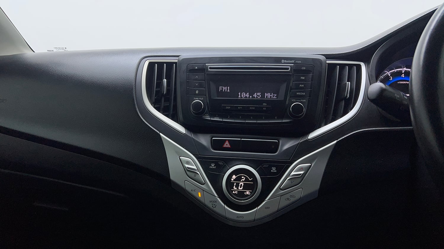 Used 2018 Maruti Suzuki Baleno Zeta 1.2 AT Petrol Automatic interior MUSIC SYSTEM & AC CONTROL VIEW