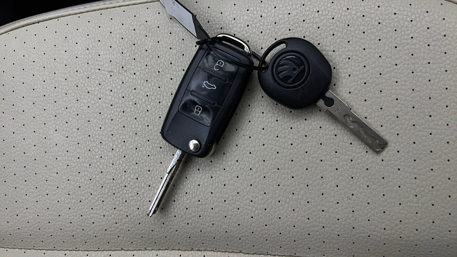 Used 2018 Skoda Rapid Style 1.6 MPI Petrol Manual extra CAR KEY VIEW