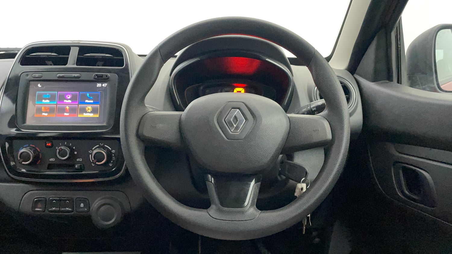 Used 2018 Renault Kwid RXT Petrol Manual interior STEERING VIEW