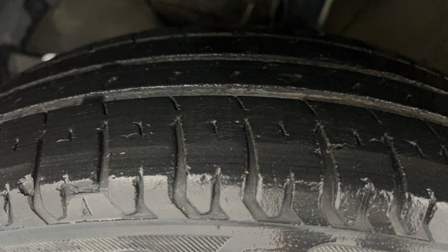 Used 2018 Maruti Suzuki Dzire VDi AMT Diesel Automatic tyres LEFT FRONT TYRE TREAD VIEW