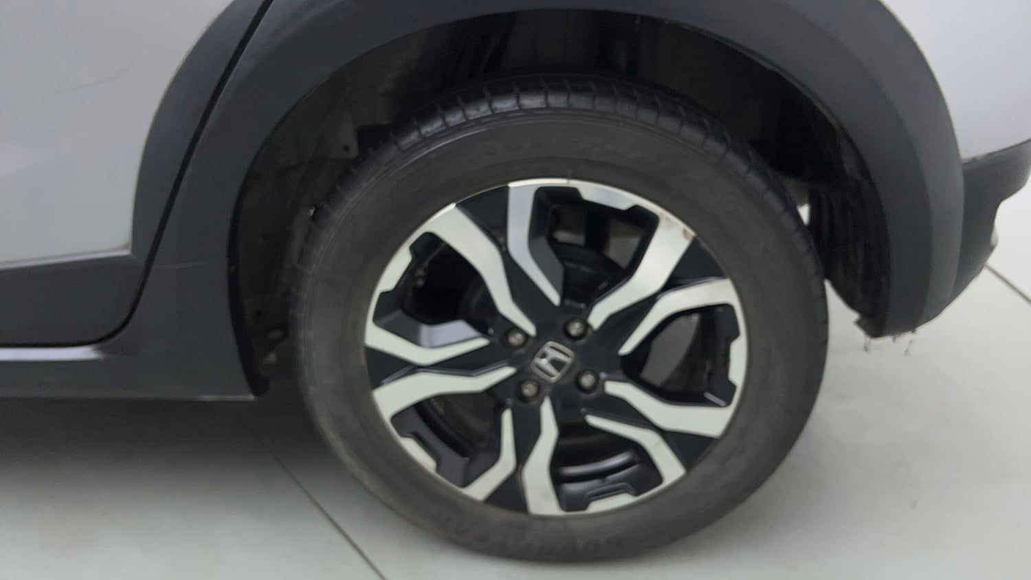Used 2022 Honda WR-V VX MT Petrol Petrol Manual tyres LEFT REAR TYRE RIM VIEW