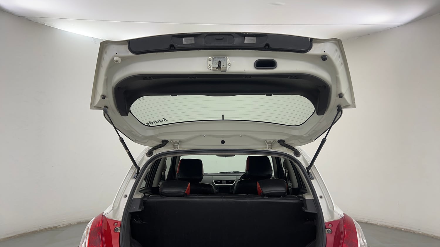 Used 2014 Maruti Suzuki Swift ZXi Petrol Manual interior DICKY DOOR OPEN VIEW