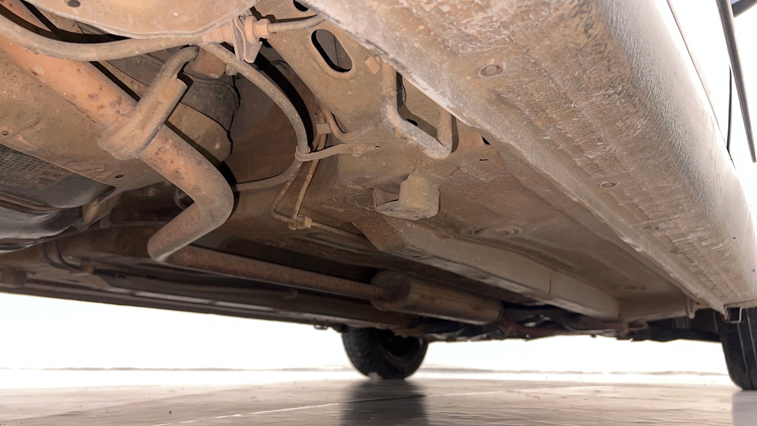 Used 2015 Maruti Suzuki Celerio ZXi AMT Petrol Automatic extra REAR RIGHT UNDERBODY VIEW