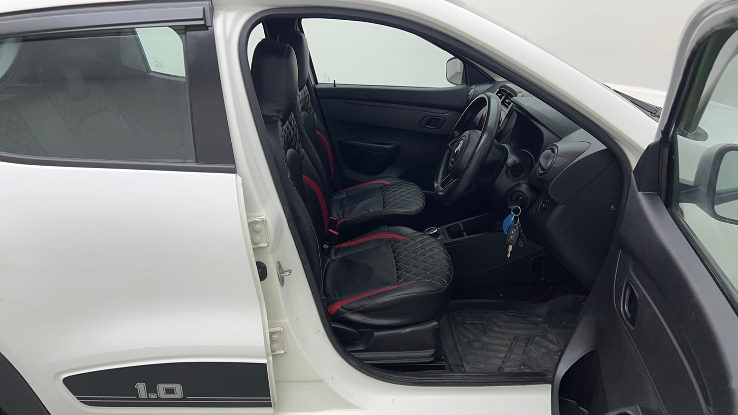 Used 2022 Renault Kwid RXT 1.0 AMT Petrol Automatic interior RIGHT SIDE FRONT DOOR CABIN VIEW